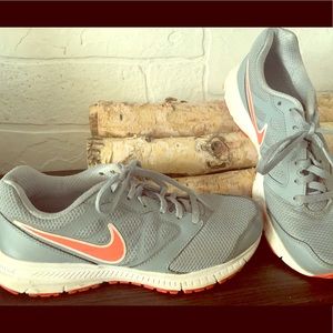 Nike Women’s Size 8